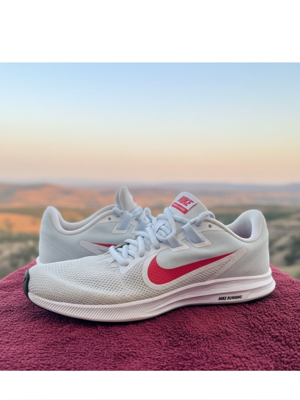 🌹Nike  White & Pink/Red Women’s Tennis Shoes-Size 8🌹